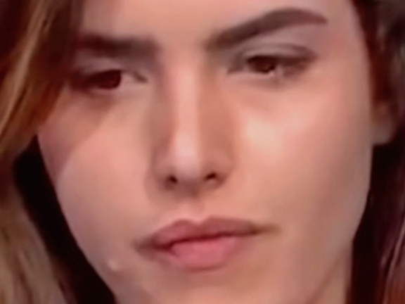 老铁诈唬漂亮妹被抓