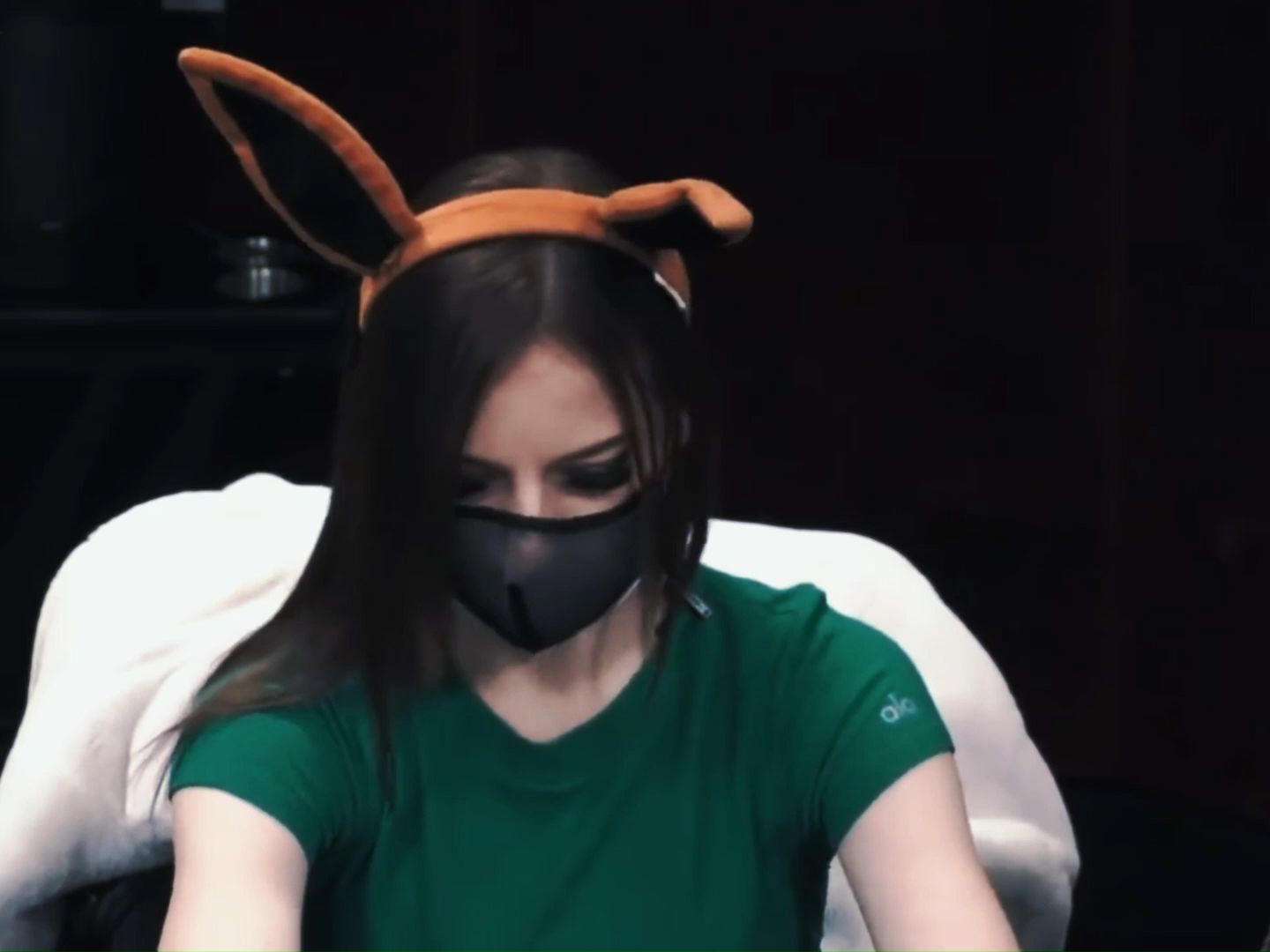 德州扑克：网红兔女郎Pokerbunny”高光时刻